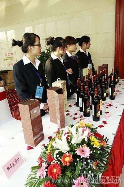 北京龙徽窖藏干红葡萄酒安徽品鉴会在合肥成功