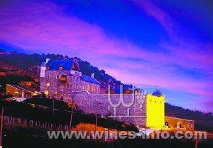 大气恢弘的中粮君顶酒庄,唐韵古风的国宾酒庄,法式庄园风情的瑞枫