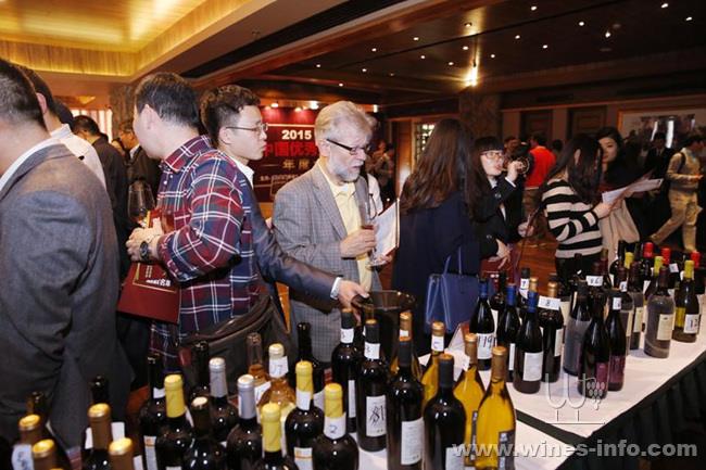 葡萄酒评论》举办中国优秀葡萄酒2015年度大
